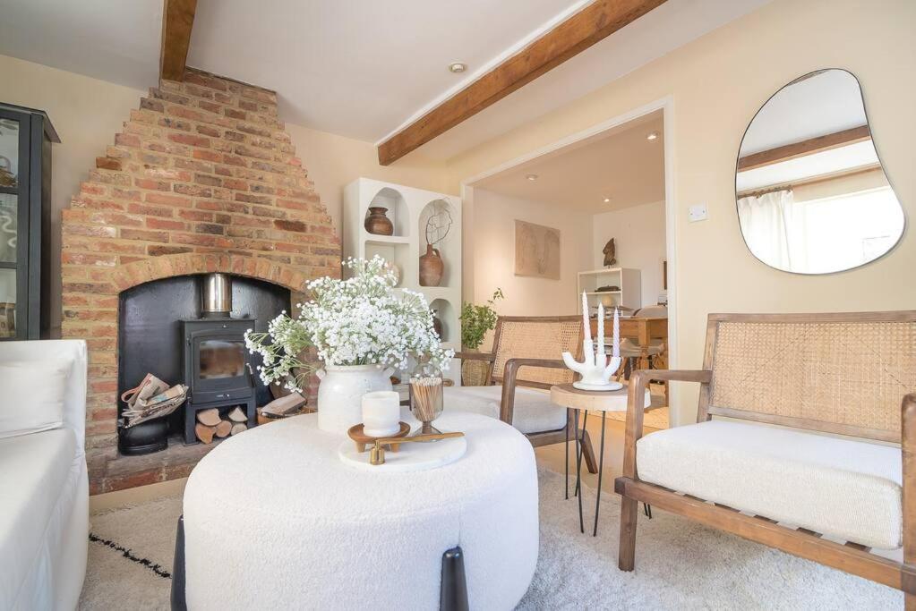 Adorable 2 Bedroom Guest House Hawkhurst Buitenkant foto