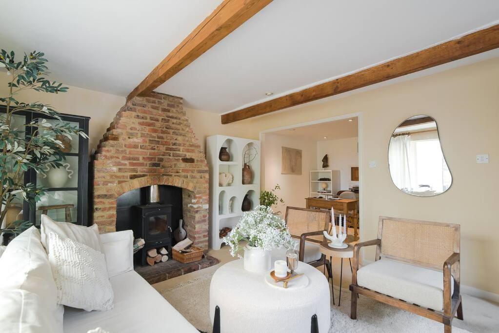 Adorable 2 Bedroom Guest House Hawkhurst Buitenkant foto