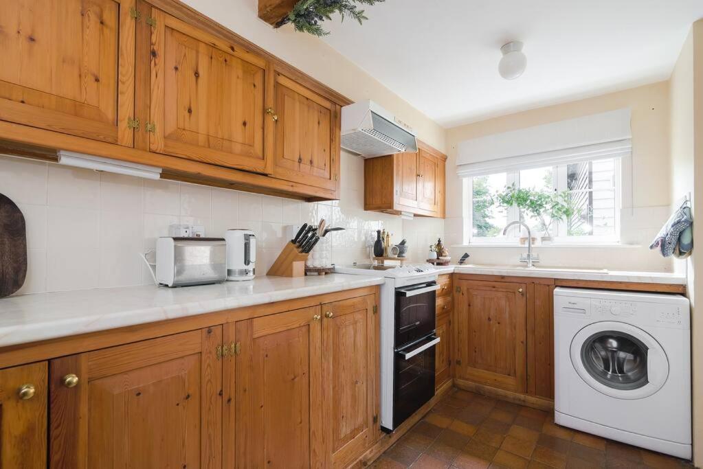Adorable 2 Bedroom Guest House Hawkhurst Buitenkant foto